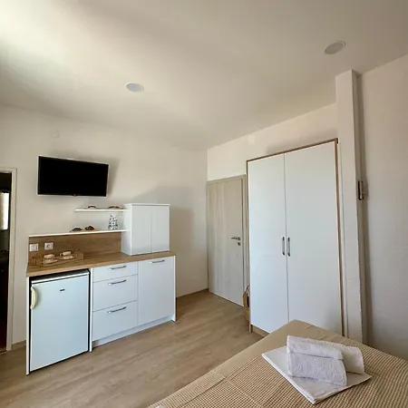Nikolina Apartament *