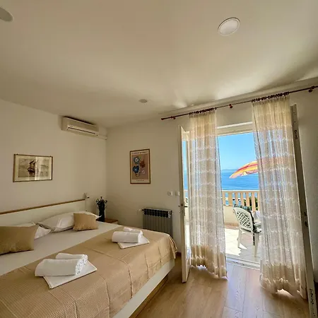 Apartment Nikolina Brela